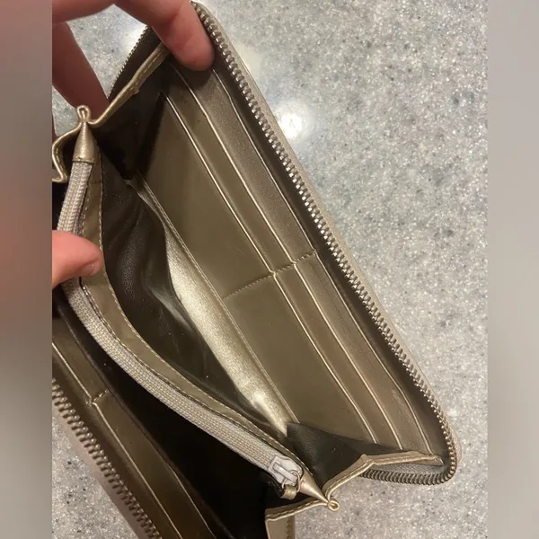 Gucci Imprime Bronze Metallic Monogram Wallet AUTHENTIC - Image 6