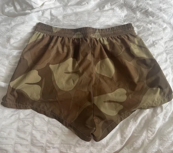 Flower Camo Billabong athletic shorts - Image 2