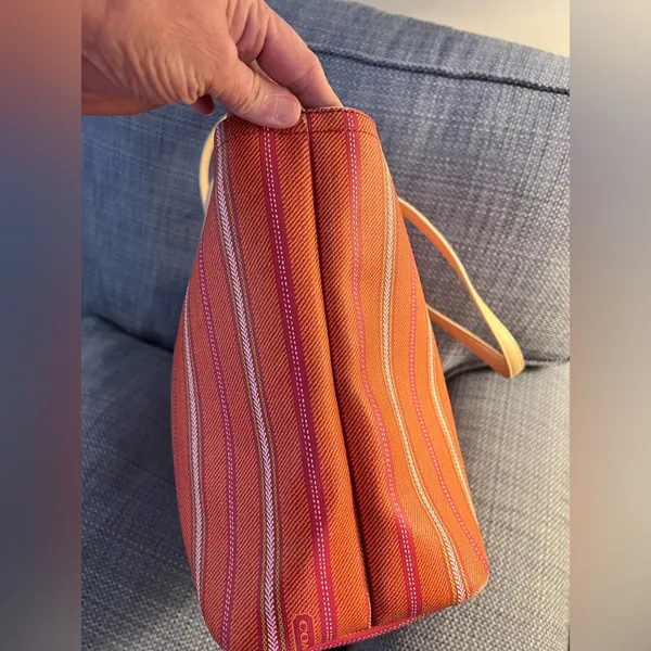 Coach Vintage Striped Orange& Pink Tote Bag with tan leather handles. Zip top - Image 10