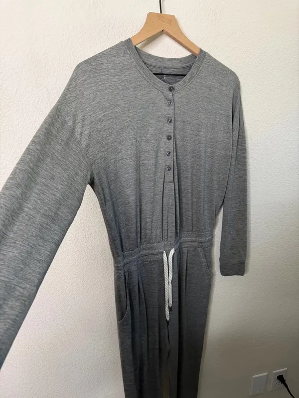 NEW Vuori Womens Jumpsuit Lux‎ Henley Heather Gray Size S - Image 5
