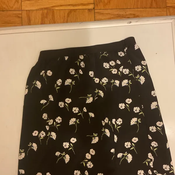 Sanctuary Black and White Floral Midi Skirt - Image 7