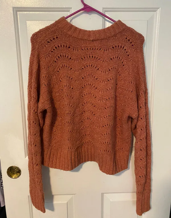 American Eagle Pink Sweater - Image 3
