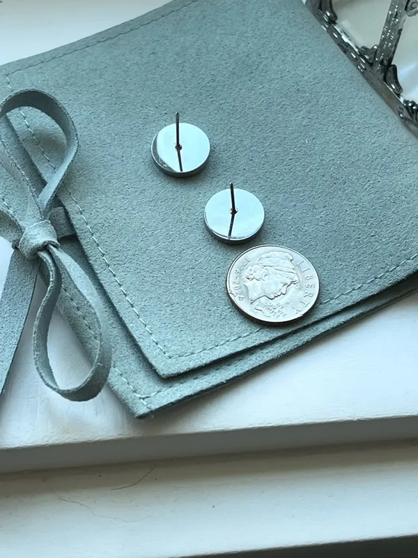 Free People clover studs - Image 3