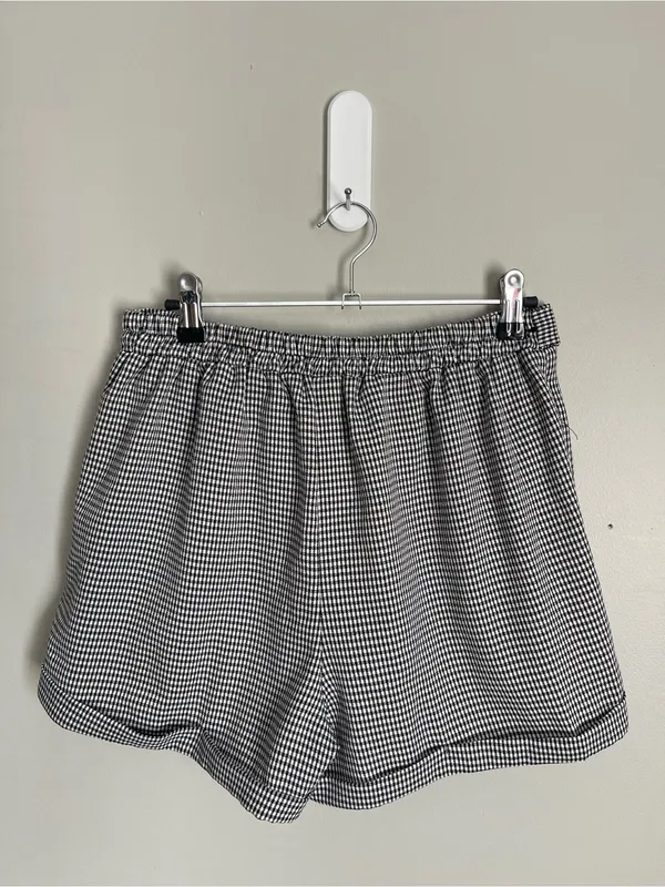 SIENNA SKY Gingham Plaid Tie-Waist Shorts Sz M - Image 5