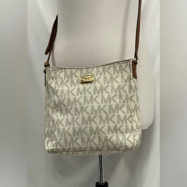 Michael Kors Cream & Brown Jet Set Crossbody Messenger Bag - Image 2