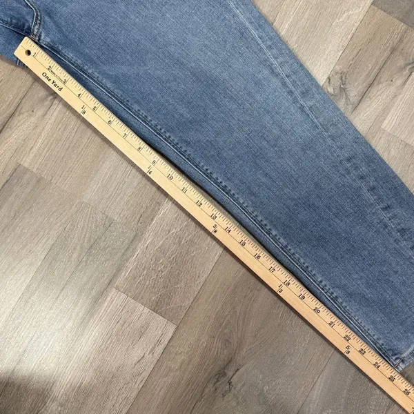 Express Super High Rise Mom Jeans‎ Blue 10 Crop Straight - Image 13