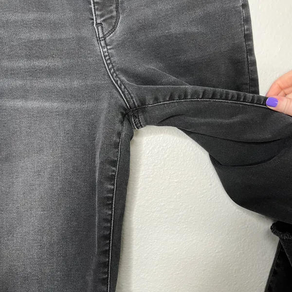 American Eagle black curvy super hi rise jeggings size 4 - Image 8