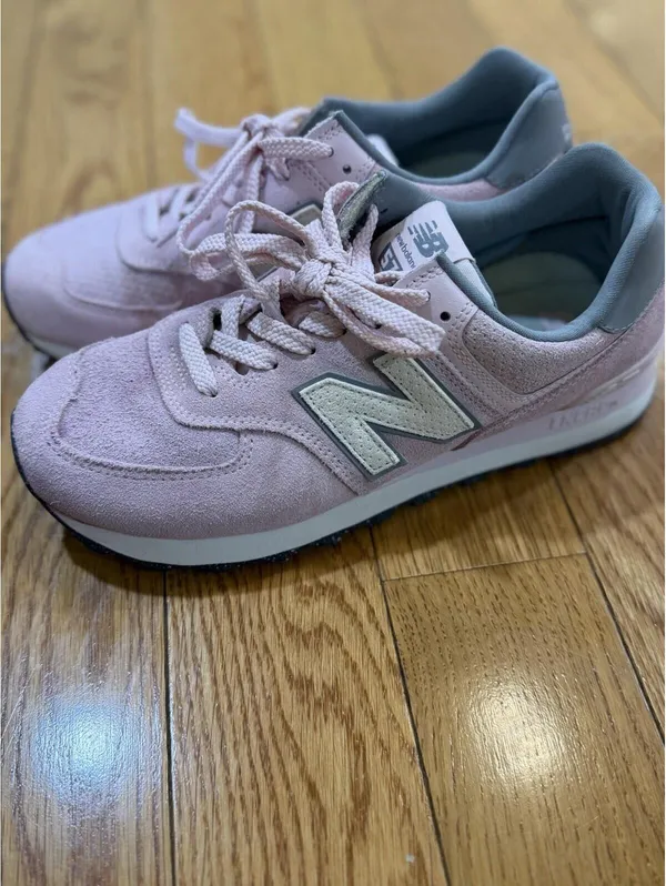 Size US 8.5 New Balance Classics 574 Women's Rose Sugar/Sea Salt Sneakers - Image 9