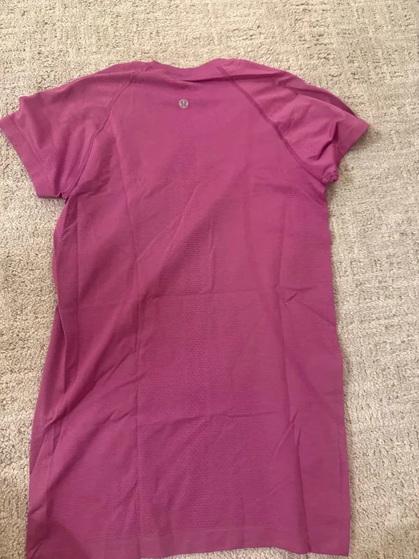 Lululemon Vivid Plum Swiftly Tech - Image 3