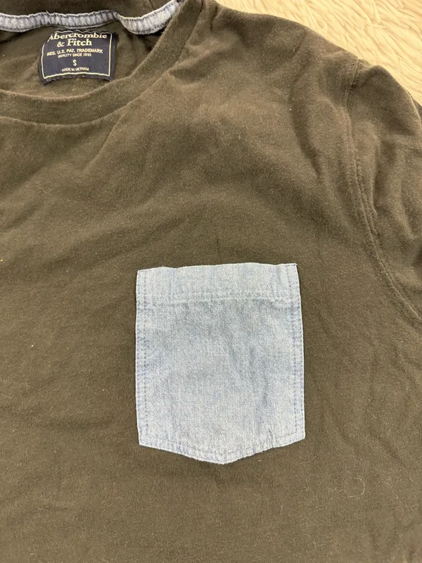 men’s abercrombie and fitch pocket shirt - Image 2