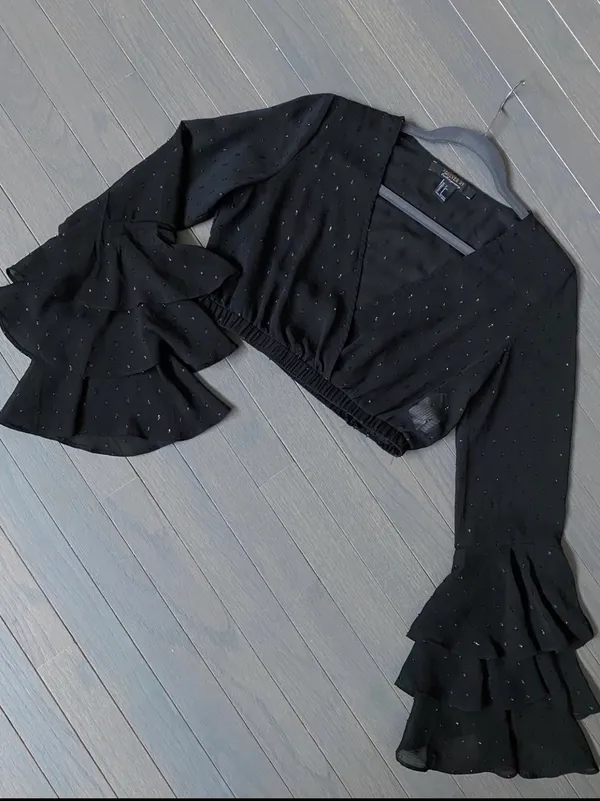 Forever 21 contemporary mesh crop top with bell sleeve - Image 4