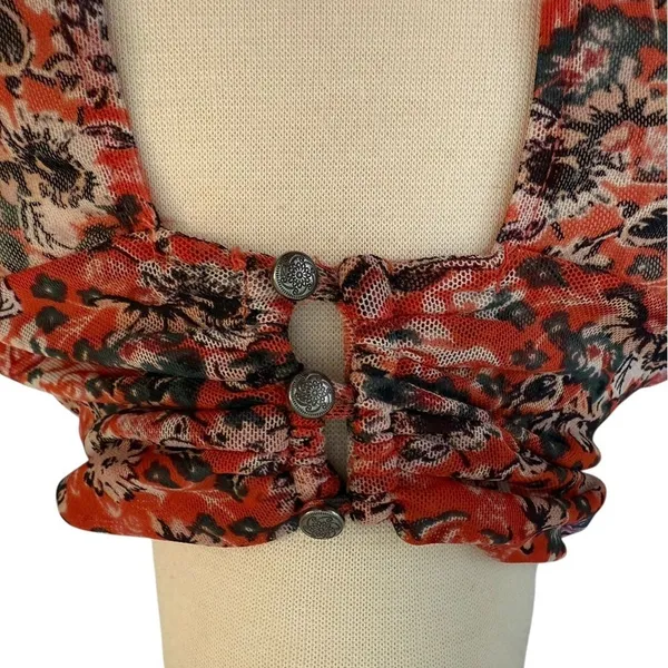 Free People All Dolled Up Top Red Combo Open Back Sheer Tie Cuffs Size Medium - Image 7