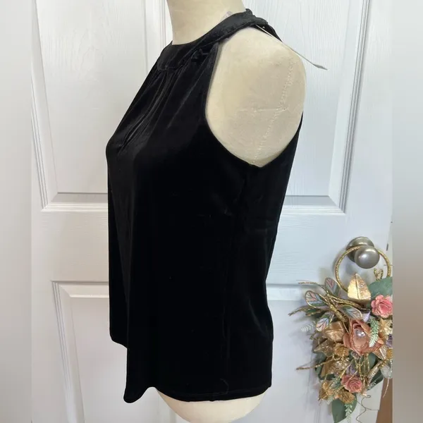 Catherine Malandrino Black Velvet Keyhole Luxe Top Size S Sleeveless - Image 12