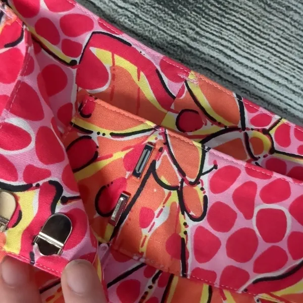 Lilly Pulitzer pink butterfly Capri pants size 8 - Image 4