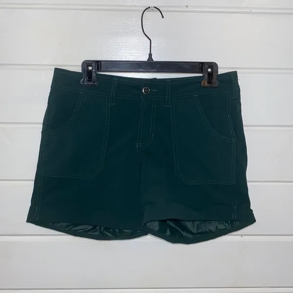 The north face dark green water resistant outdoor shorts - Image 2