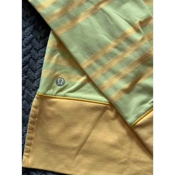 Lululemon Womens Mellow Yellow Striped‎ Run Warm Up Crew Rear Zip Size 10 - Image 4