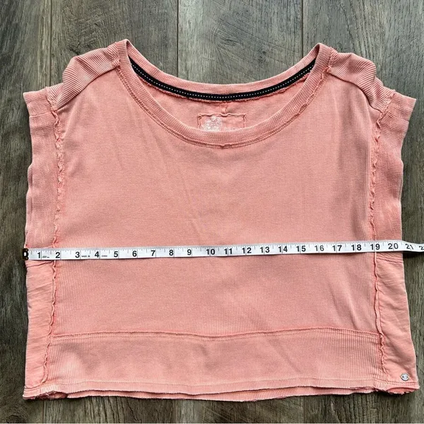 Anthropologie Pilcro Cropped Cut Off Short Sleeve Sweatshirt Pink Coral Medium - Image 9
