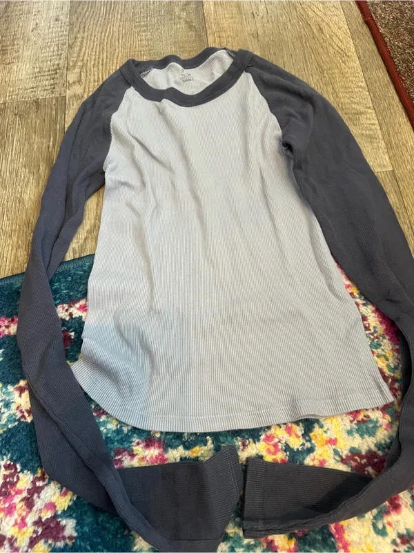Brandy Melville John galt navy baseball top - Image 7