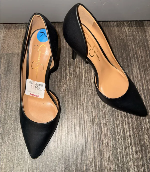 Jessica Simpson Black Heels - Image 3