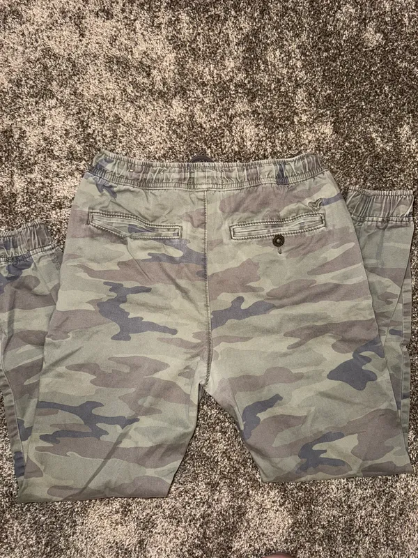 American Eagle Camo Cargo Pants Size XS - Image 4