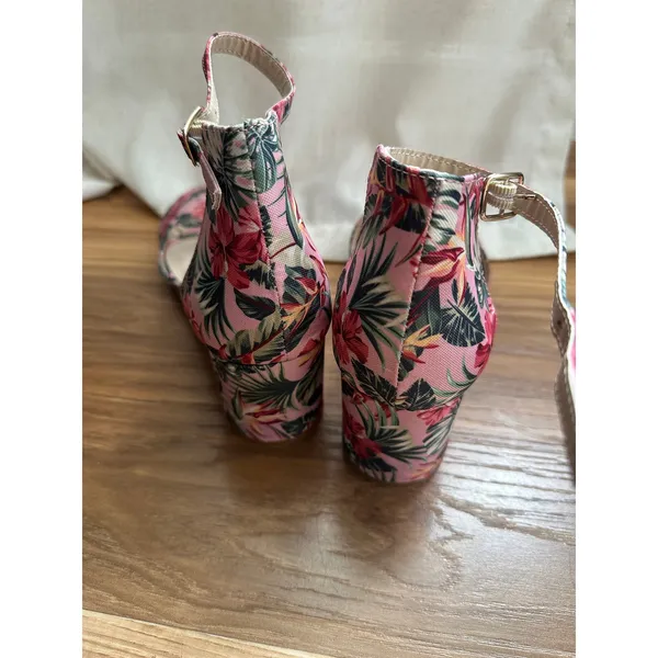 Serra Memory Foam Floral Strappy Sandals Heels - Image 4