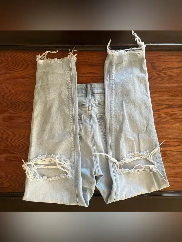 American Eagle Curvy Mom Jeans - Image 5
