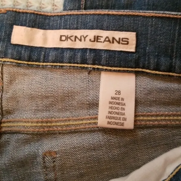 DKNY boot cut jeans Size 28 - Image 5