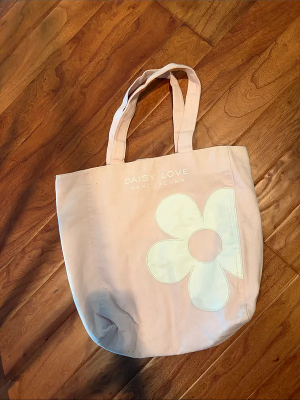 Marc Jacobs Daisy Fragrance Love Canvas Pink Tote Bag - Image 2