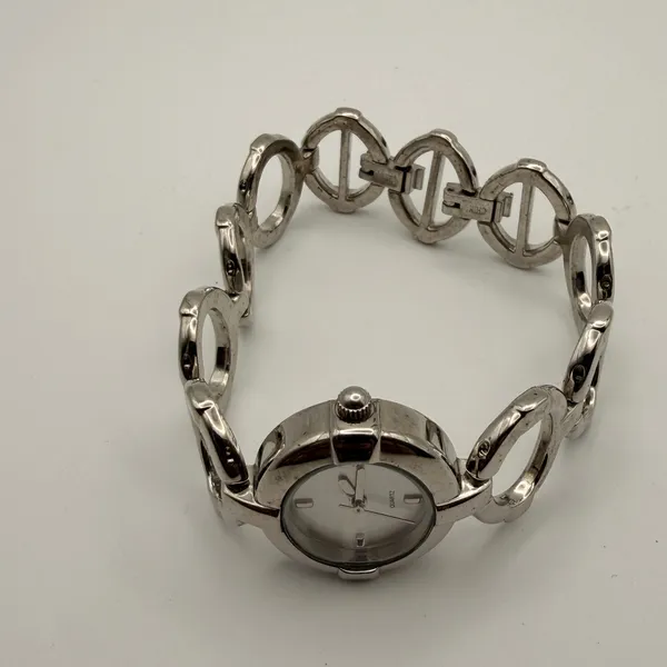 Vintage Avon Ladies' Silver-Tone Bracelet Watch Working New Battery - Image 3