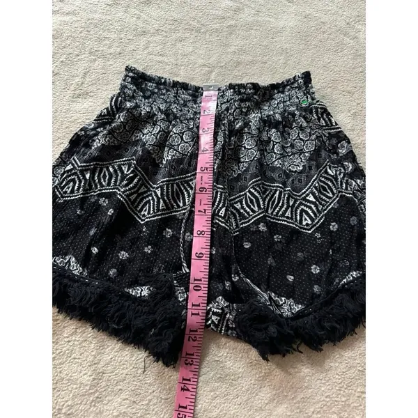 Mudd Women Shorts‎ Loose Fit Black Size Xs - Image 4