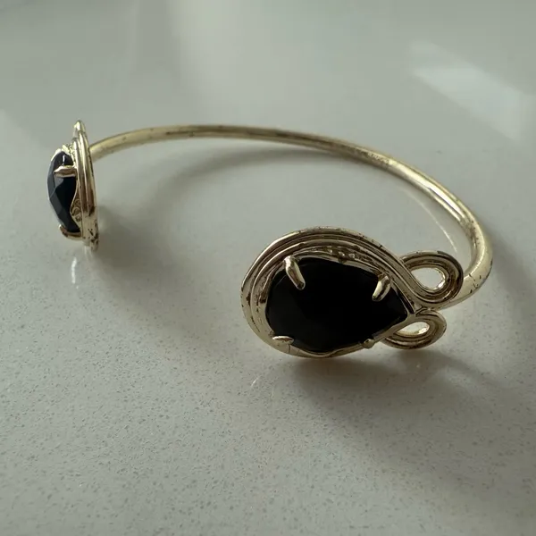 Kendra Scott Andy Bracelet Black Stones and Gold Adjustable Pinch Cuff - Image 4
