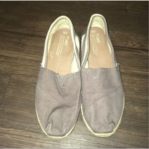 Tom’s gray striped raffia classic minimalist size 8 flats - Image 5