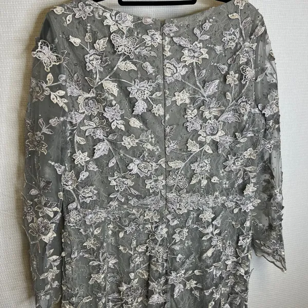 Mac Duggal Grey Floral Lace Beaded Long Sleeve V-Neck Gown Size 16 - Image 4