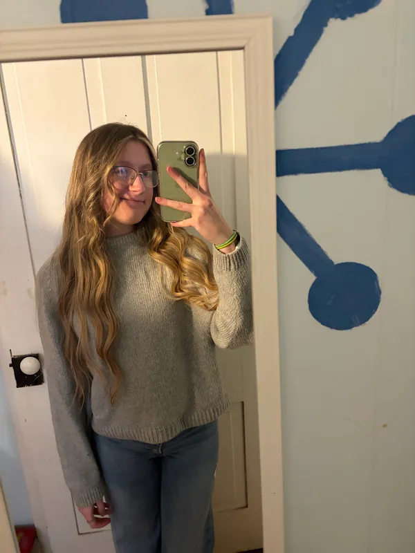 old navy gray sweater  - Image 2