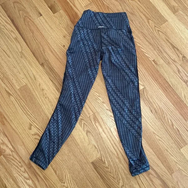 Aerie‎ Chill Play Move Patterned Leggings Printed Black and Gray Rope - Image 5