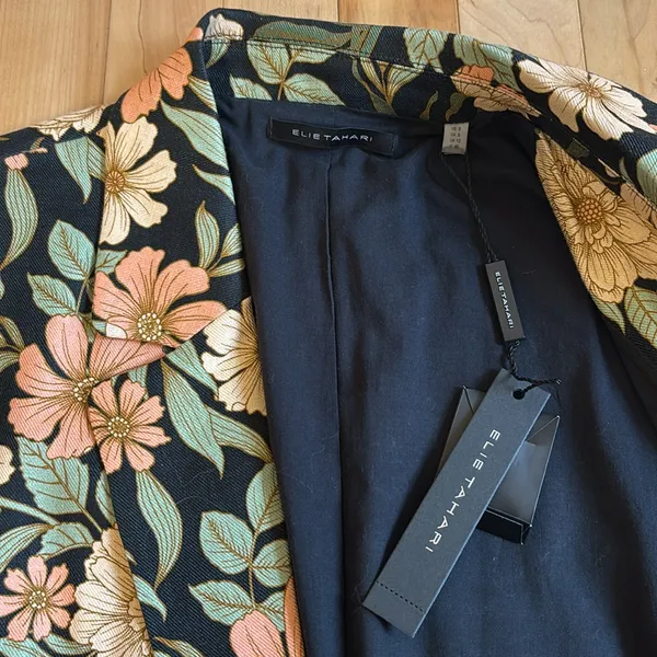 Elie Tahari floral blazer - Image 2