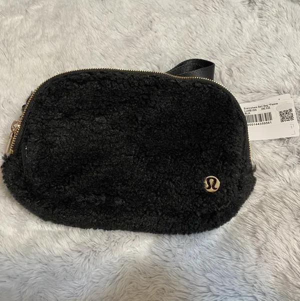 Lululemon Everywhere Fleece Belt Bag - Image 2