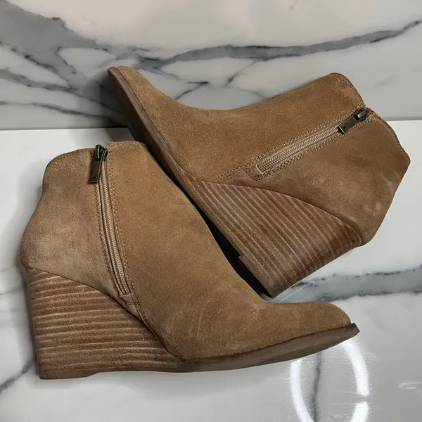 Lucky Brand Womens Tan Suede Zip Round Toe Wedge Heel Yakeena Boot Sz 9 Festival - Image 5