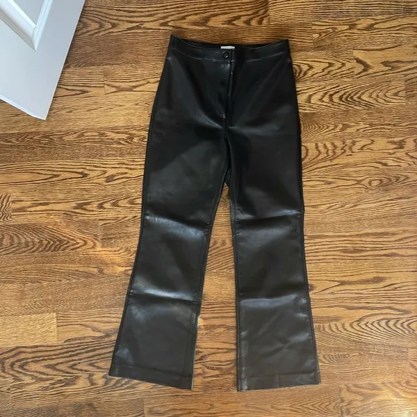 Aritzia Wilfred Faux Leather High Waisted Crop Bootcut Flare Pants Size 4 Black - Image 4