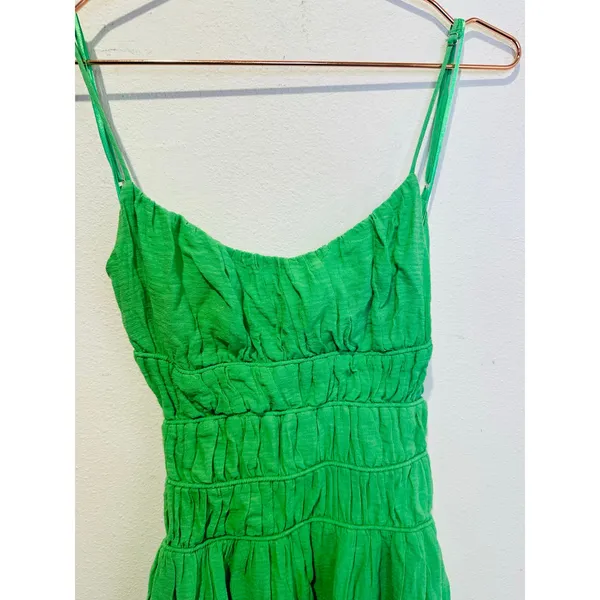 ASTR Bright Green Smocked Bodice Square Neck Tie Back Closure Midi Dress sz XS - Image 5