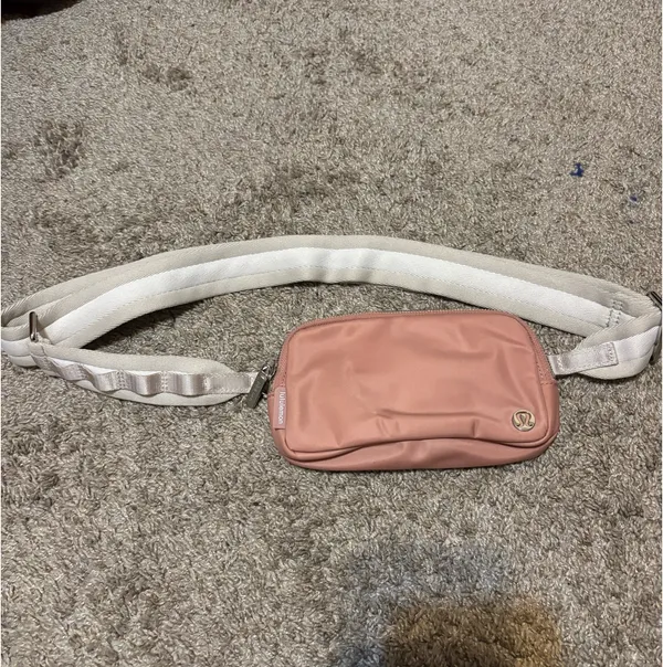 Lululemon Belt Bag - Image 2