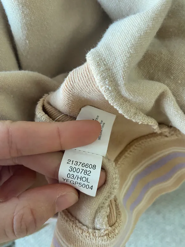 Gap Beige 2003  holiday Velour Zip Up - Image 9