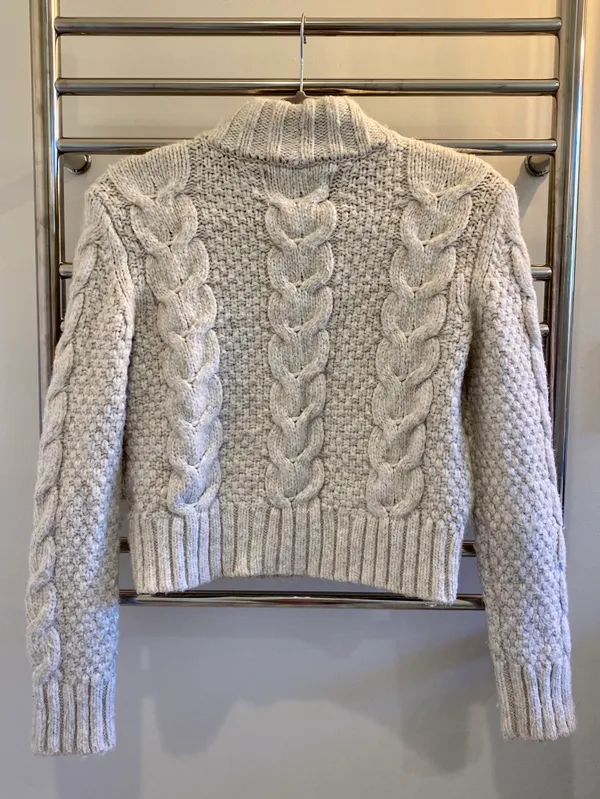 American Eagle thick cable knit sweater 🌨️ - Image 3