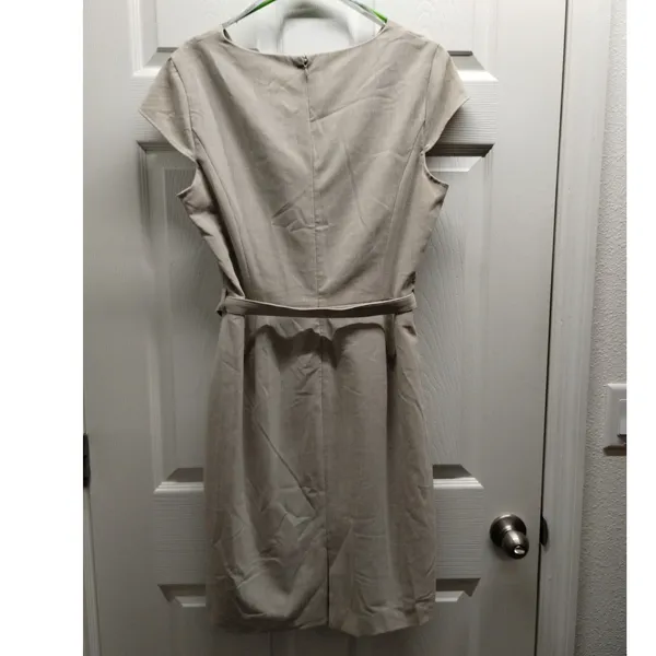 Calvin Klein Women's Size 6 Cowl Neck Cap Sleeve Cocktail Belted Dress Beige - Image 2
