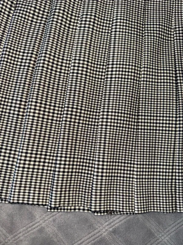 Maison D’amelie plaid brown /beige mini skirt size L - Image 4