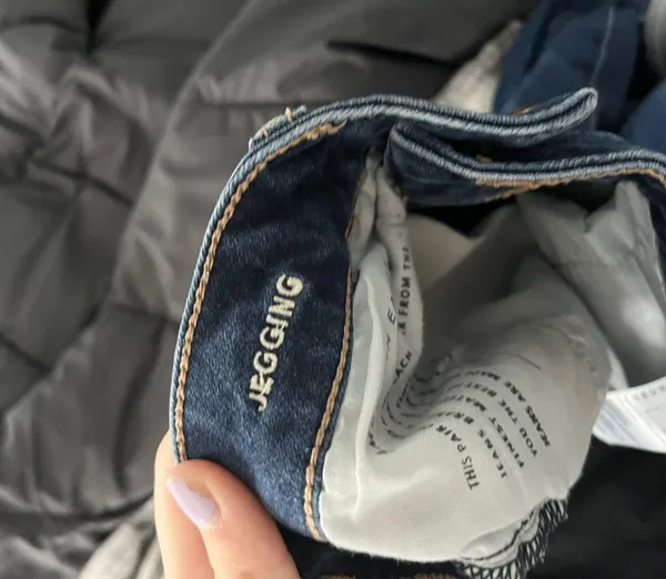 American Eagle Outfitters Jeans - Image 4