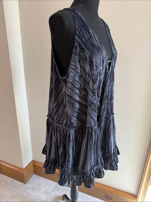 Free People Pleated Plush Swing Dress in Rare Night Size XS - Image 3