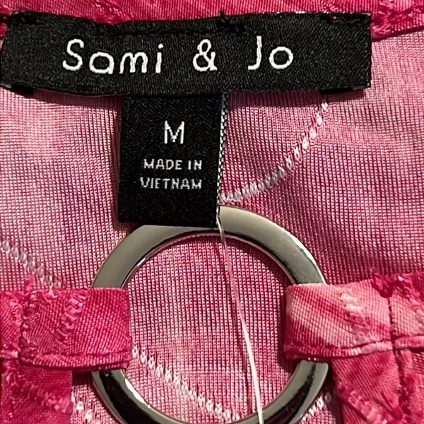 Sami & Jo size medium womens fuchsia short sleeve blouse lightweight stretchy - Image 8