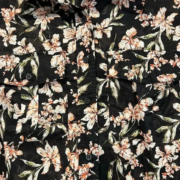 Lauren Ralph Lauren Courtenay black with pink floral design top size small - Image 4