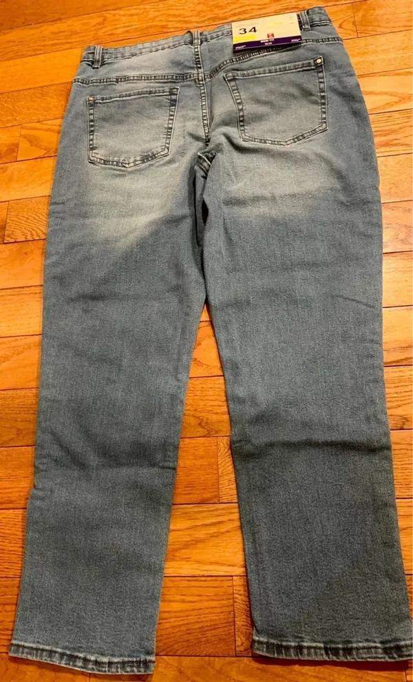 Esmara vintage inspired 90s mom-jean inspo fashion jeans in mid blue size 34 - Image 9
